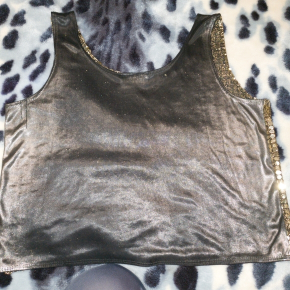 Out on the Town Blouse - Picture 3 of 4